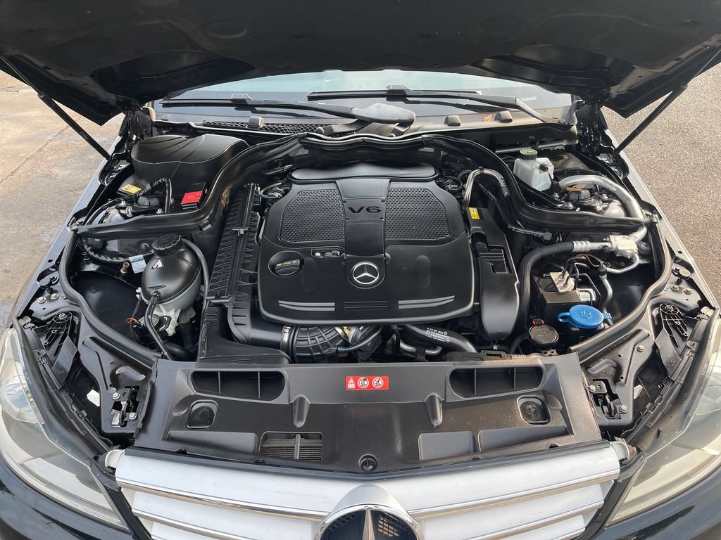 Used 2013 Mercedes-Benz C 300 4MATIC Sedan image 11