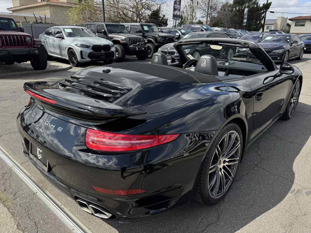 Used 2016 Porsche 911 Turbo image 10