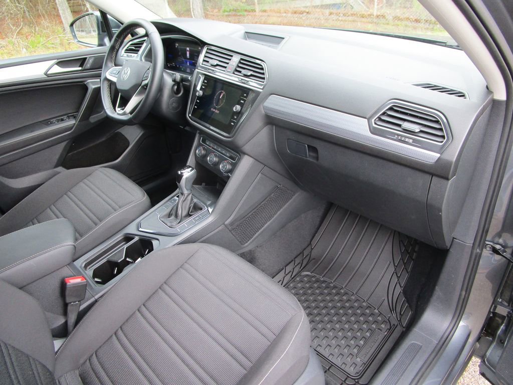 Used 2024 Volkswagen Tiguan S image 19