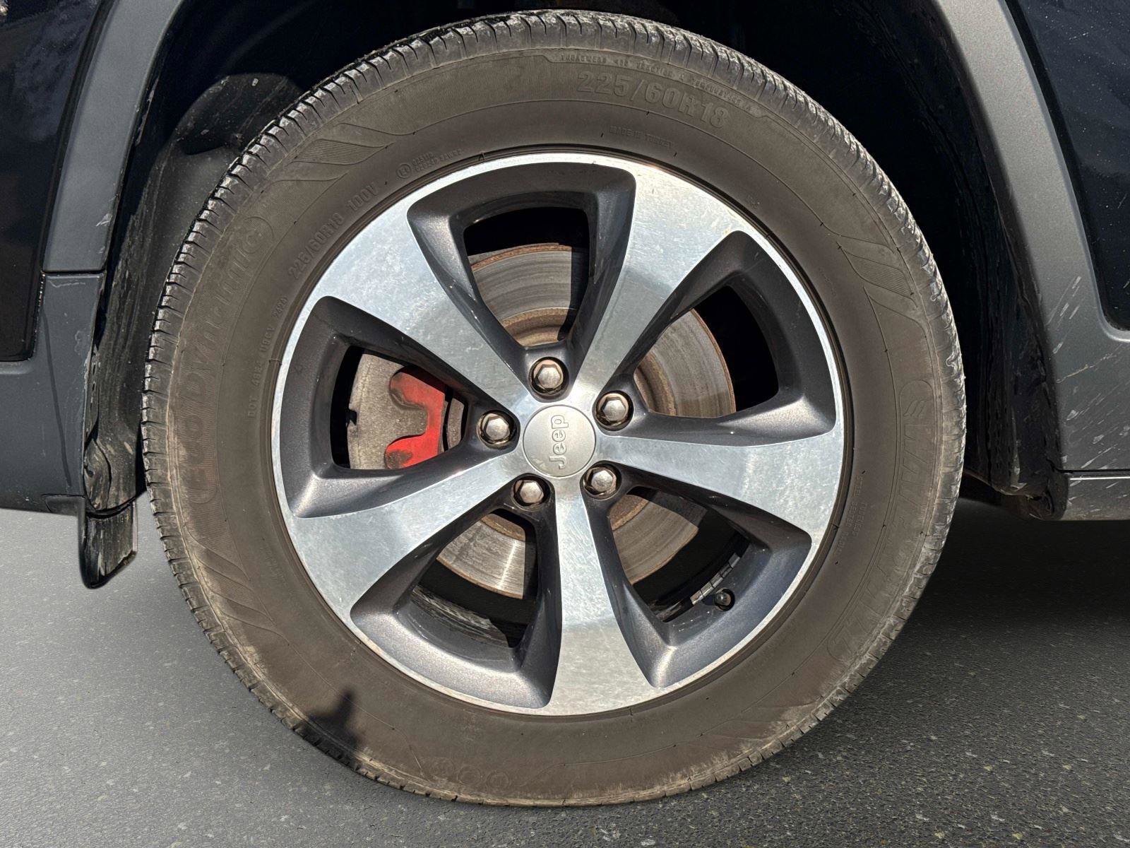 Used 2019 Jeep Cherokee Limited image 9