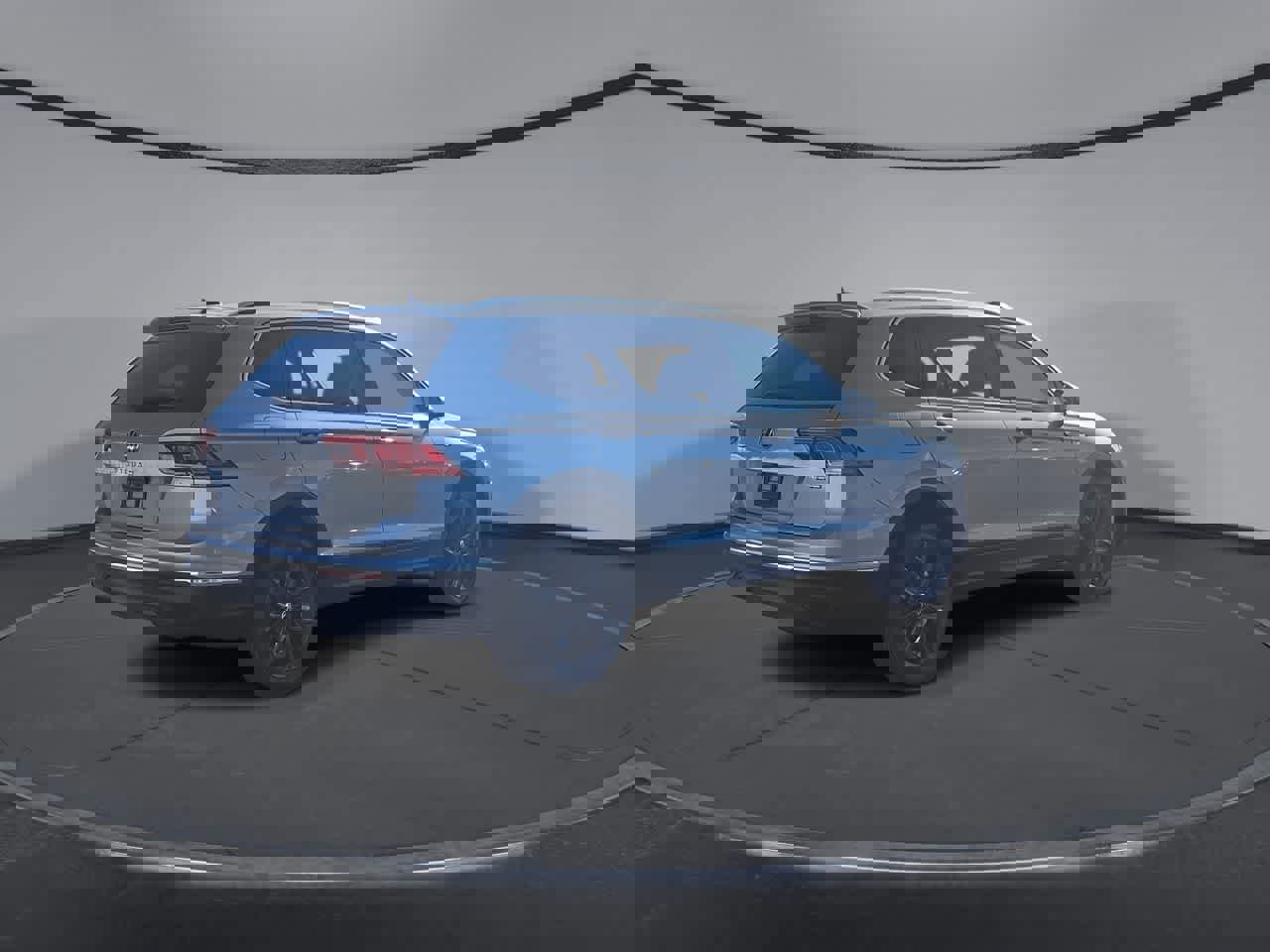 Used 2024 Volkswagen Tiguan SE image 8