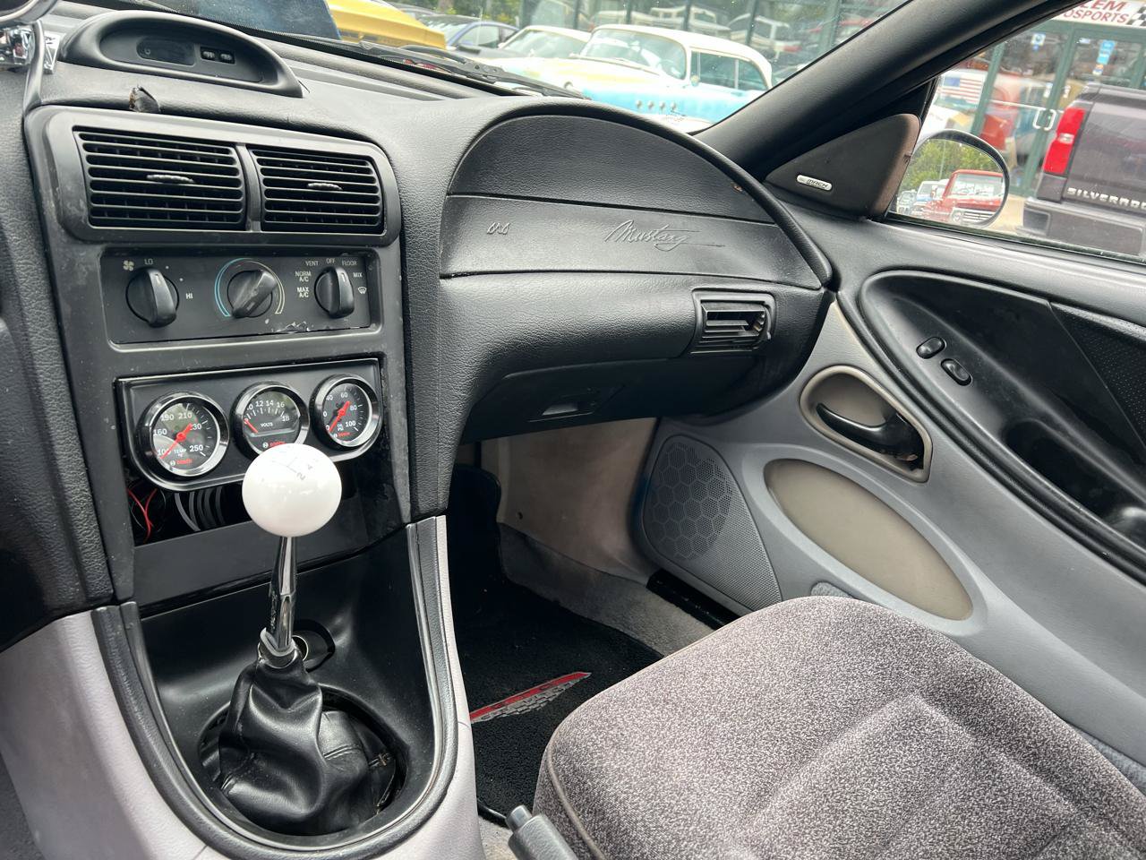 Used 1994 Ford Mustang GT RWD image 10