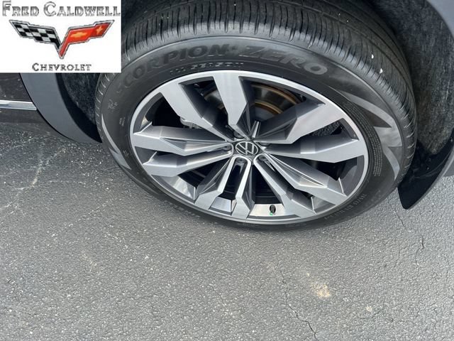 Used 2023 Volkswagen Atlas Cross Sport SEL Premium R-Line AWD/4WD image 39