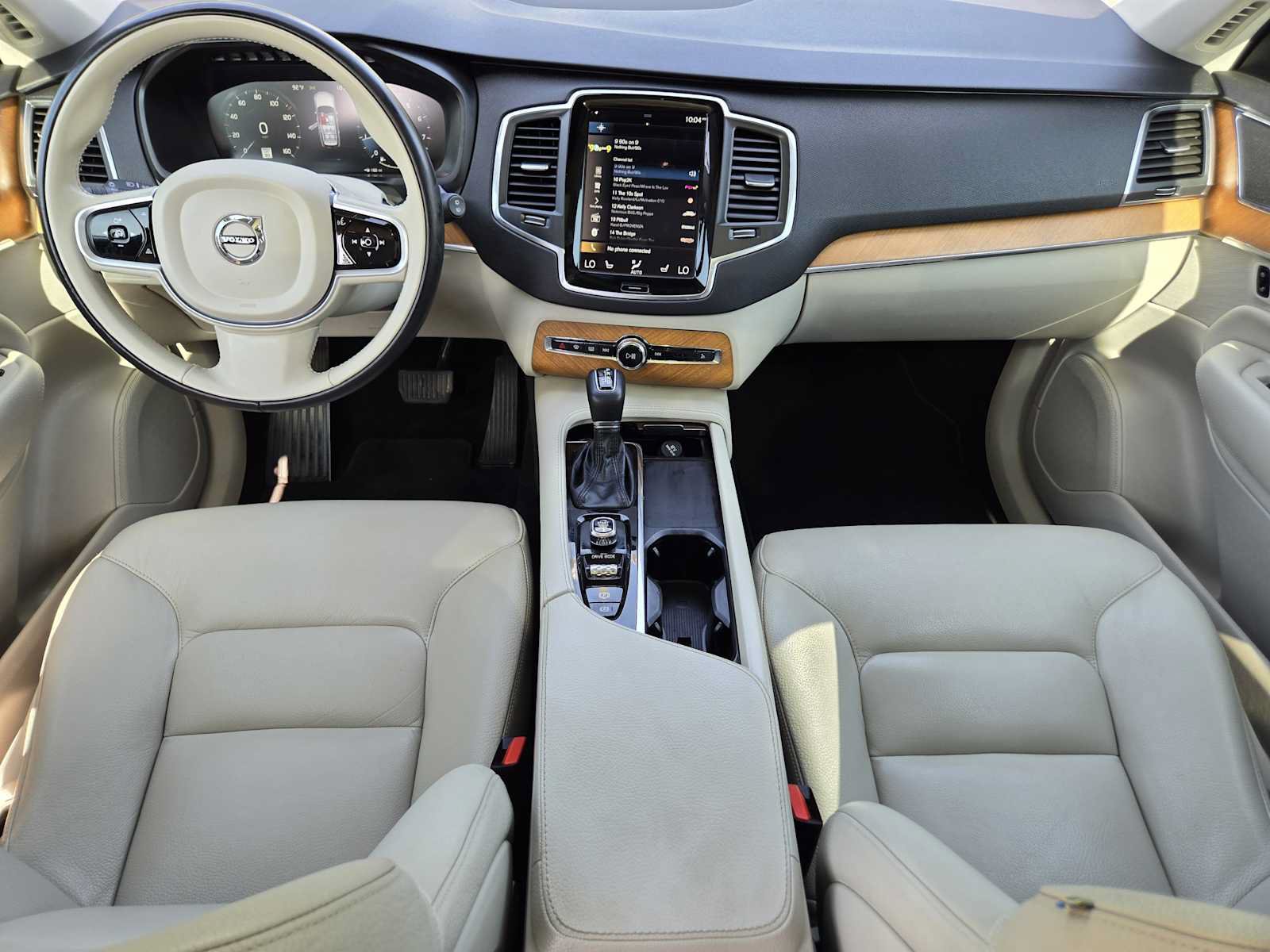 Used 2021 Volvo XC90 T5 Momentum w/ Climate Package FWD image 25