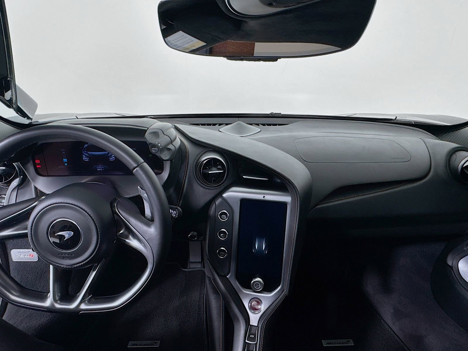 Used 2024 McLaren 750S image 20