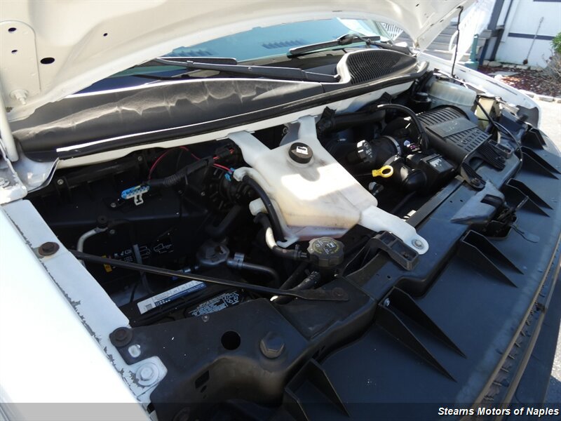 Used 2015 Chevrolet Express 2500 RWD image 6