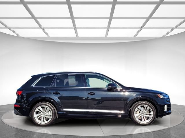 Used 2023 Audi Q7 3.0T Prestige w/ Prestige Package AWD/4WD image 3