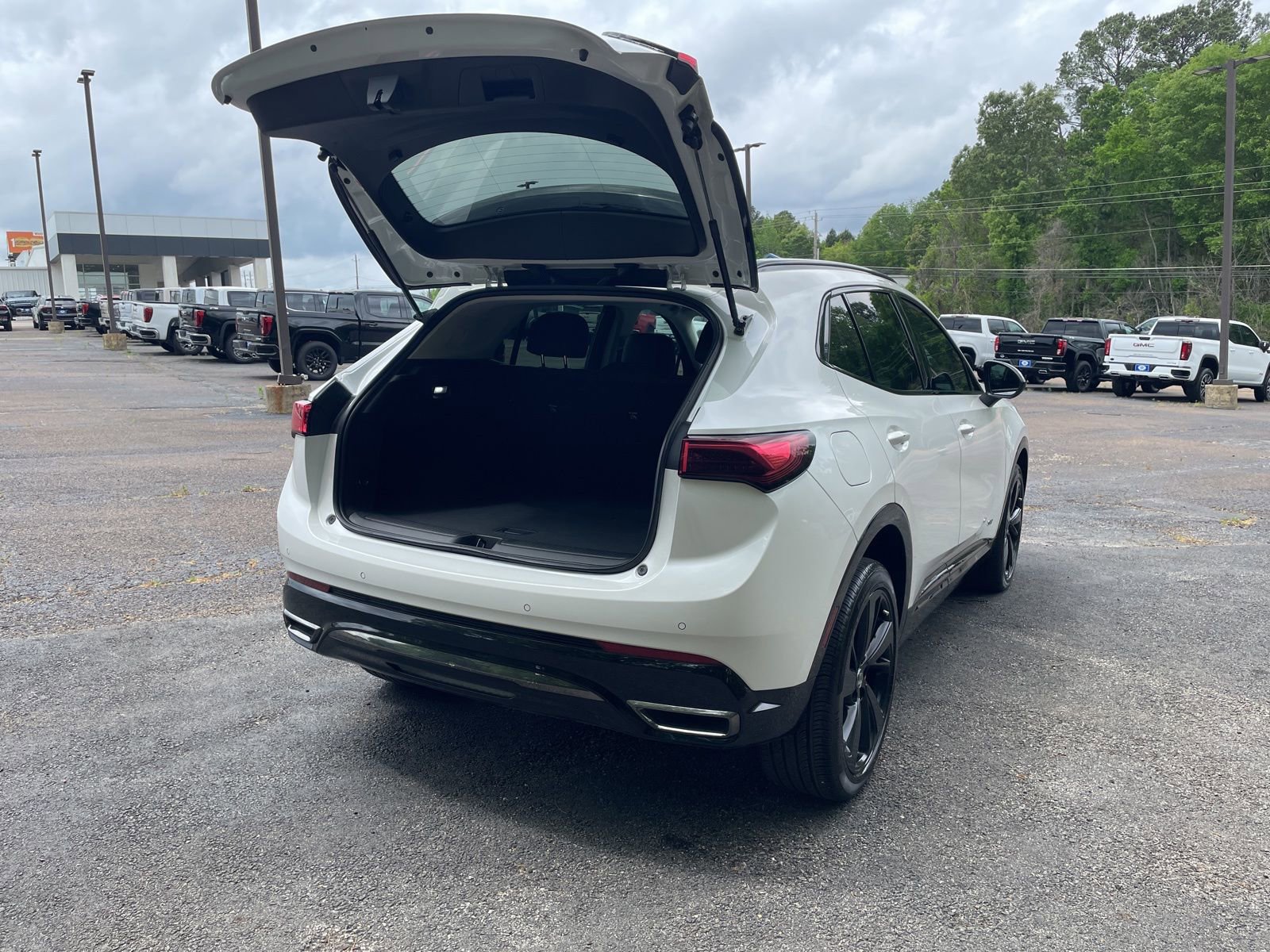 Used 2024 Buick Envision Sport Touring image 31