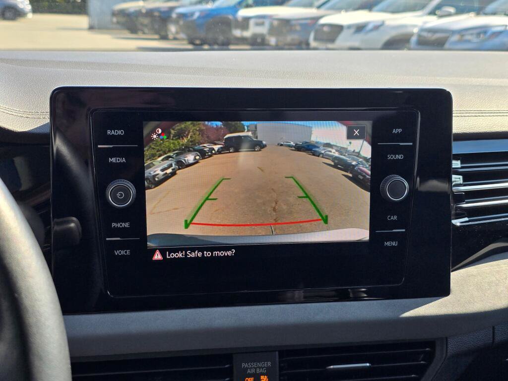Used 2025 Volkswagen Jetta SE FWD image 23
