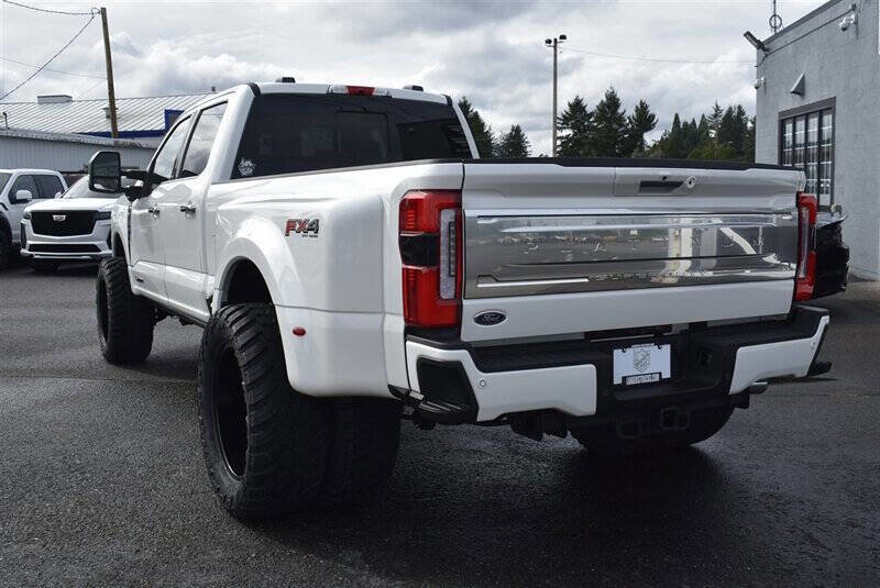 Used 2024 Ford F350 Platinum image 3