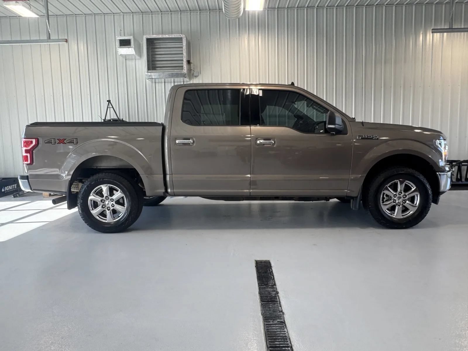 Used 2019 Ford F150 XLT w/ Equipment Group 302A Luxury AWD/4WD image 2