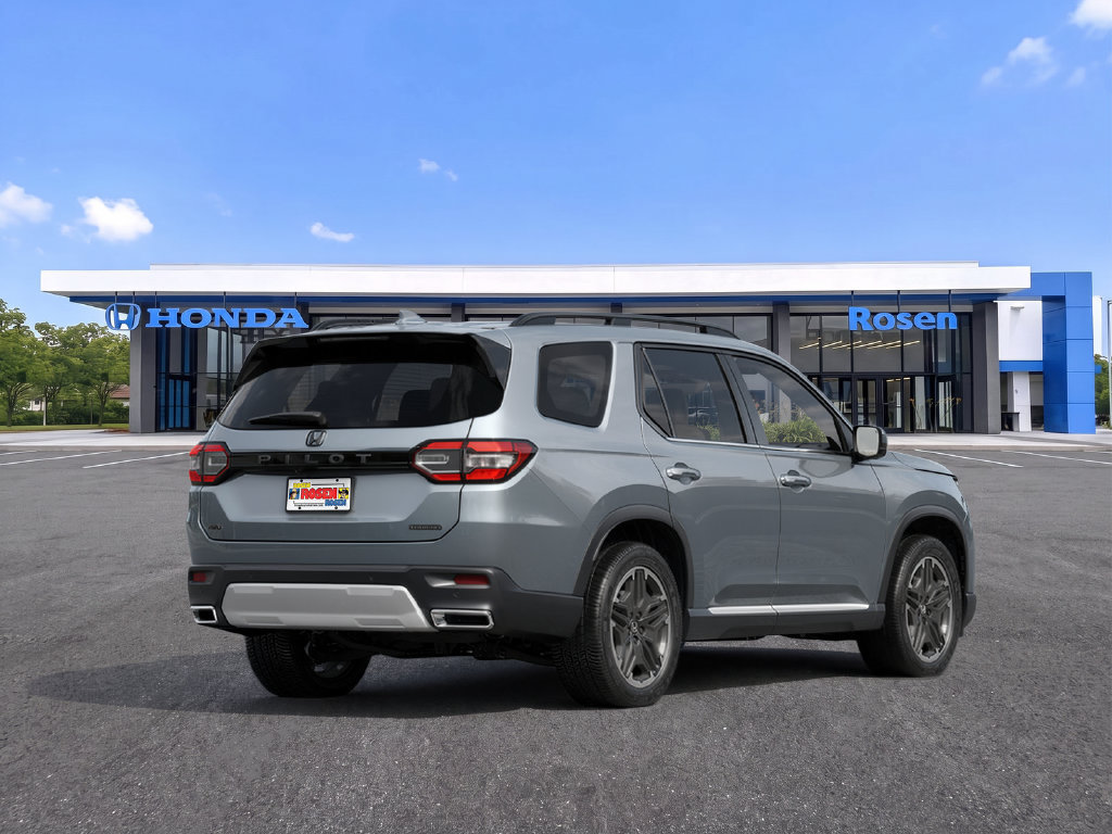 New 2026 Honda Pilot Touring image 3