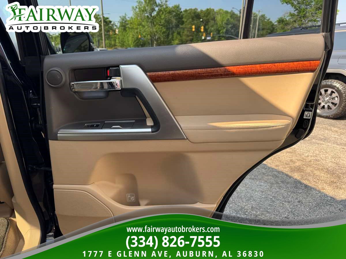 Used 2014 Toyota Land Cruiser AWD/4WD image 33