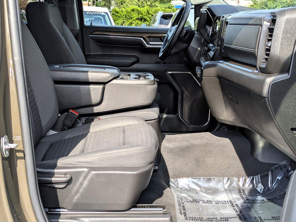 Certified 2023 Chevrolet Silverado 1500 LT AWD/4WD image 18
