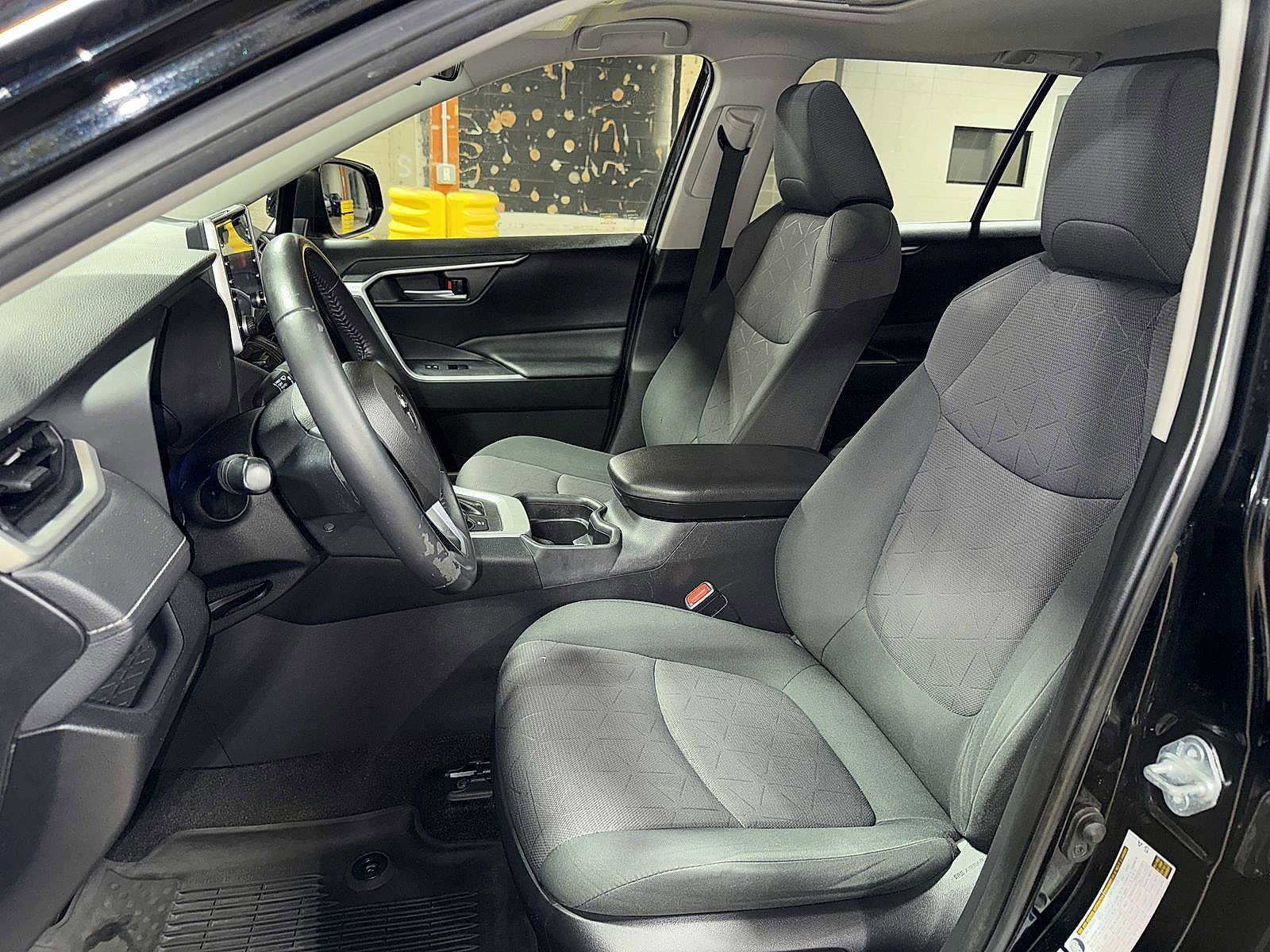 Used 2019 Toyota RAV4 XLE image 15