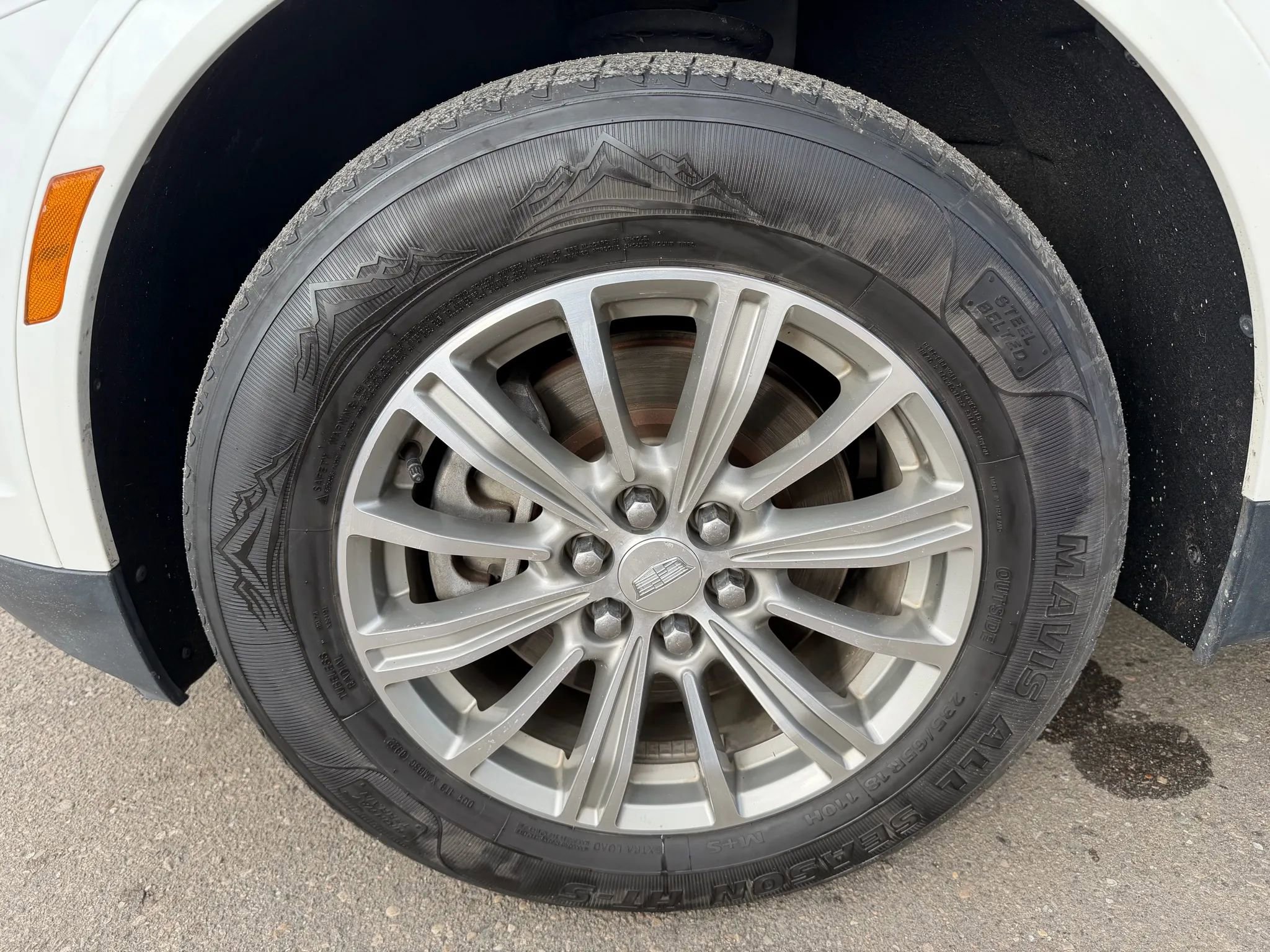 Used 2017 Cadillac XT5 Luxury w/ Driver Awareness Package image 10