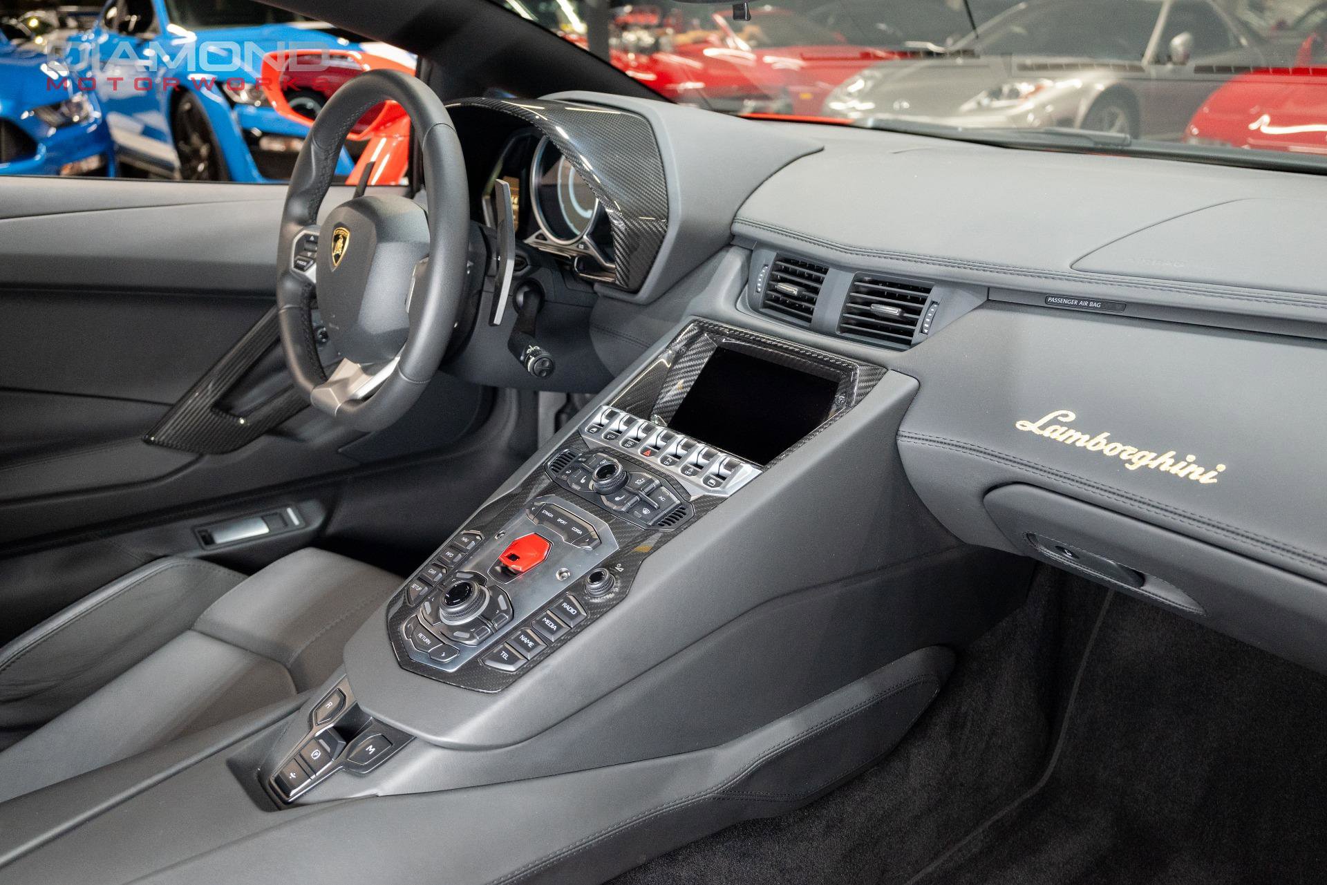 Used 2017 Lamborghini Aventador LP 700-4 image 19