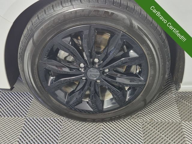 Used 2024 Chevrolet Malibu LT FWD image 9