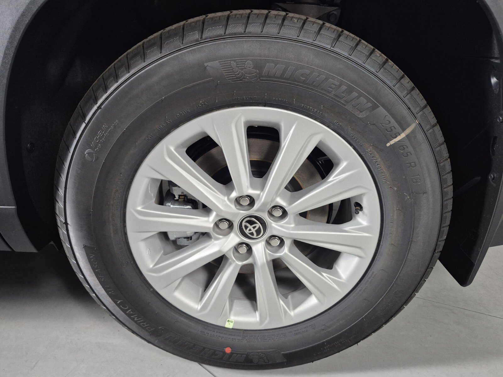 New 2026 Toyota Grand Highlander FWD image 11