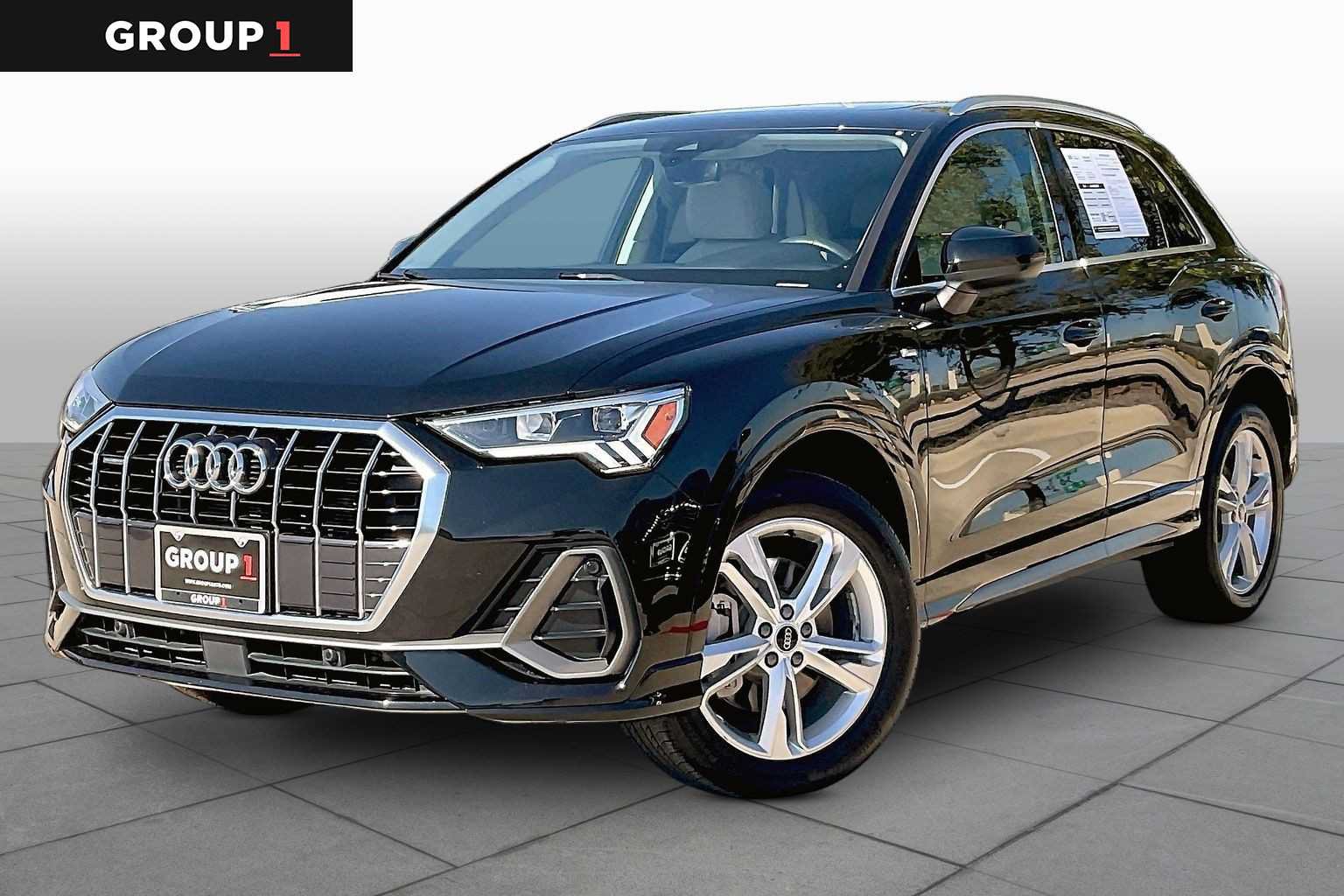 Used 2023 Audi Q3 2.0T Premium w/ Convenience Package AWD/4WD image 1
