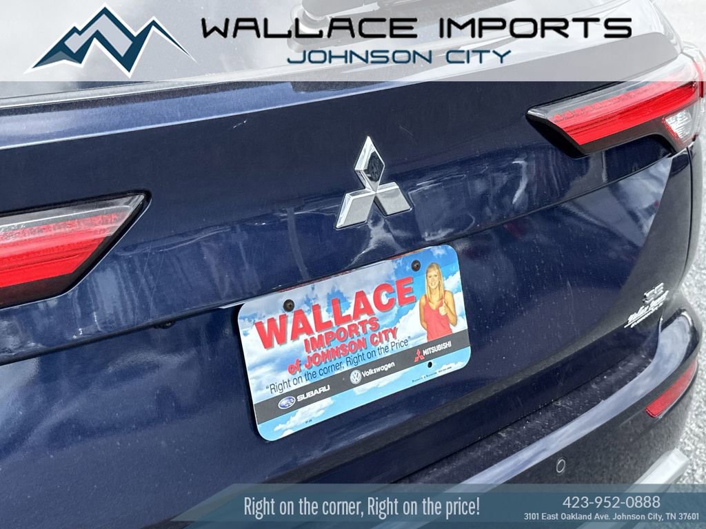 Used 2023 Mitsubishi Outlander SE image 10