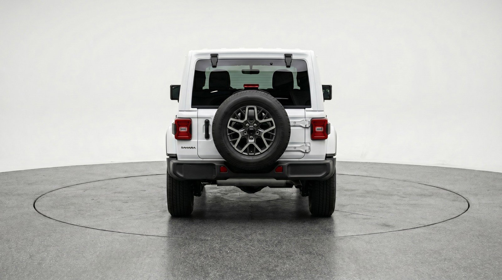 Used 2025 Jeep Wrangler Sahara image 7