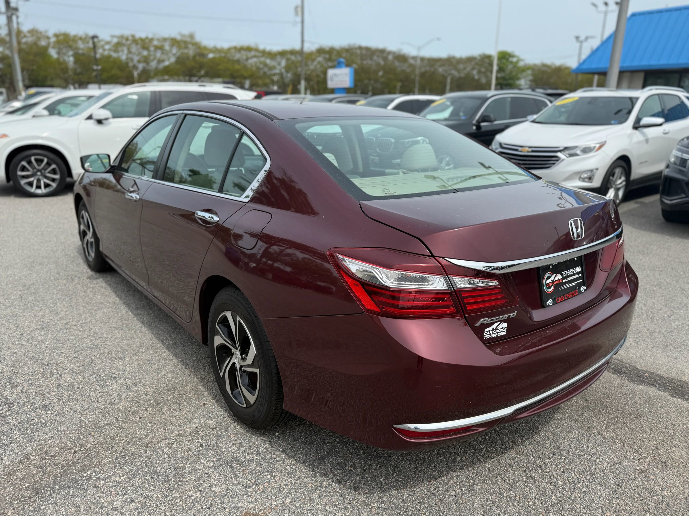 Used 2017 Honda Accord LX image 9