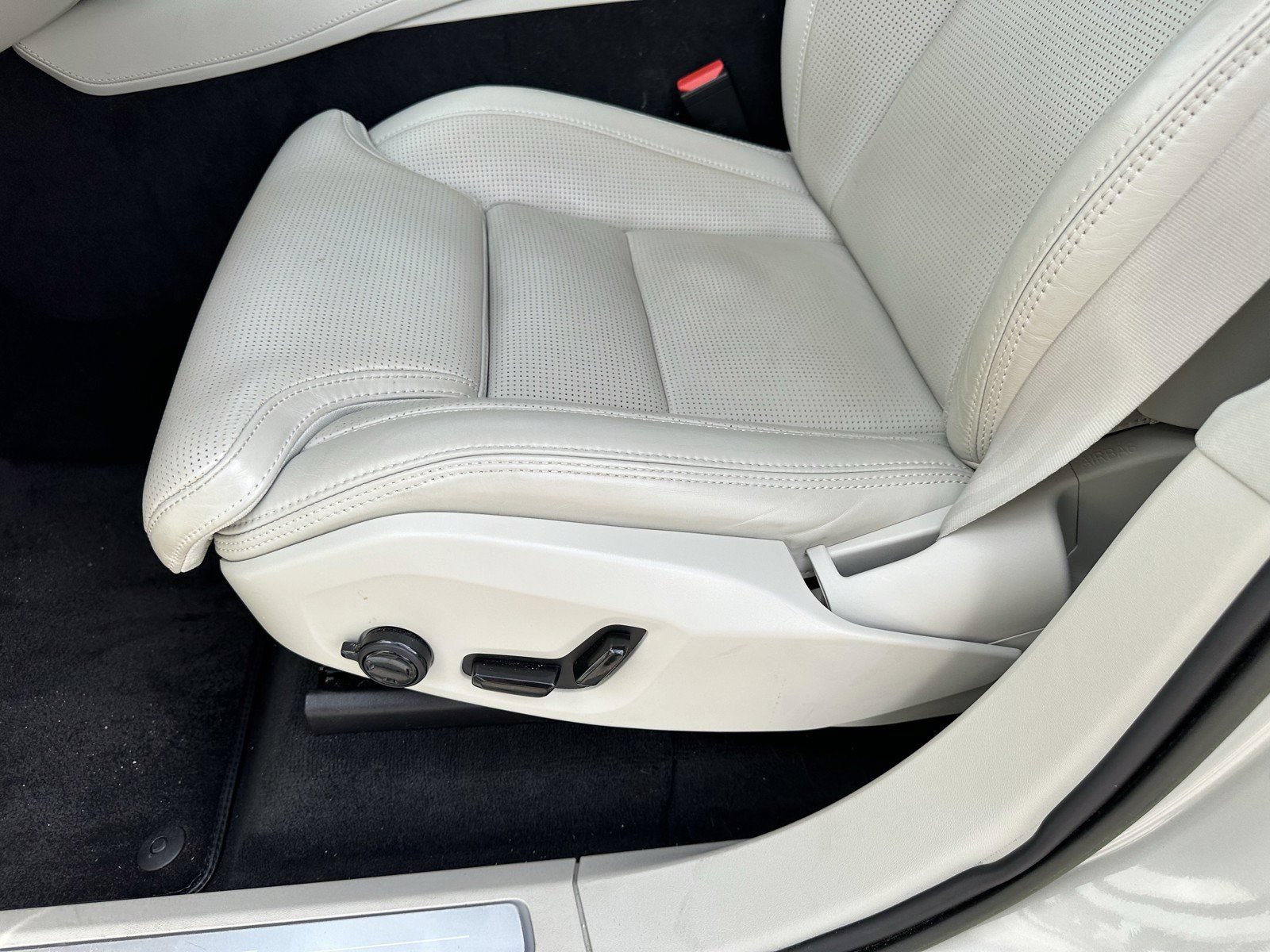 Used 2022 Volvo XC90 T8 Inscription w/ Advanced Package AWD/4WD image 18