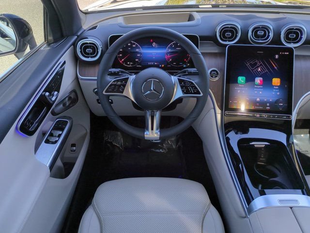 Used 2026 Mercedes-Benz GLC 300 image 16