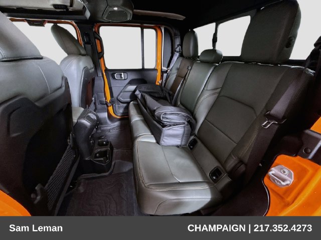 Used 2025 Jeep Gladiator Mojave AWD/4WD image 23