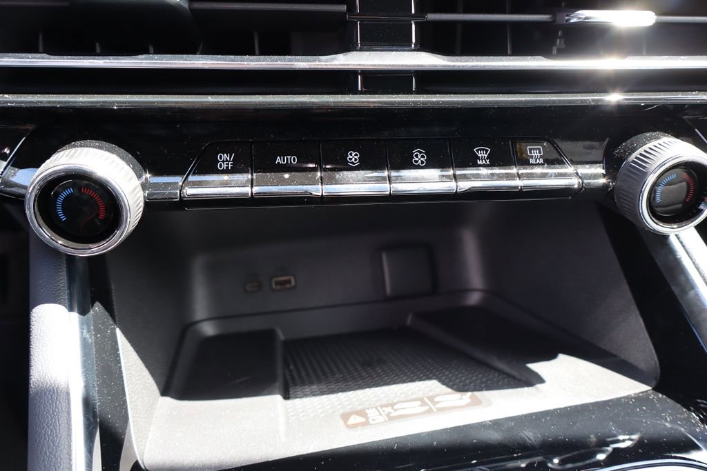 New 2025 Chevrolet Traverse LT w/ Sun and Wheel Package image 22