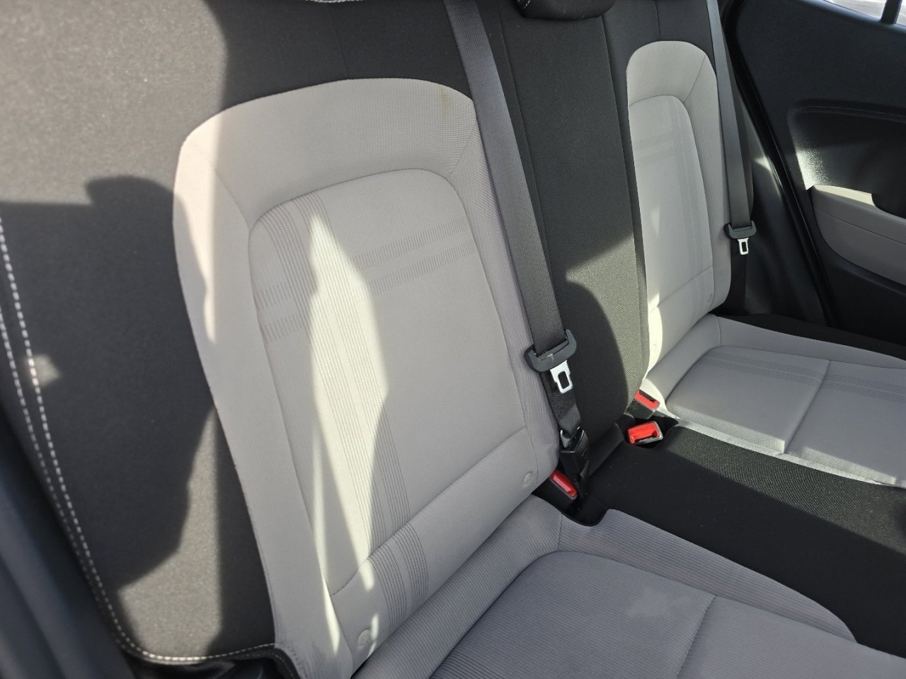 Used 2025 Hyundai Venue SEL image 19