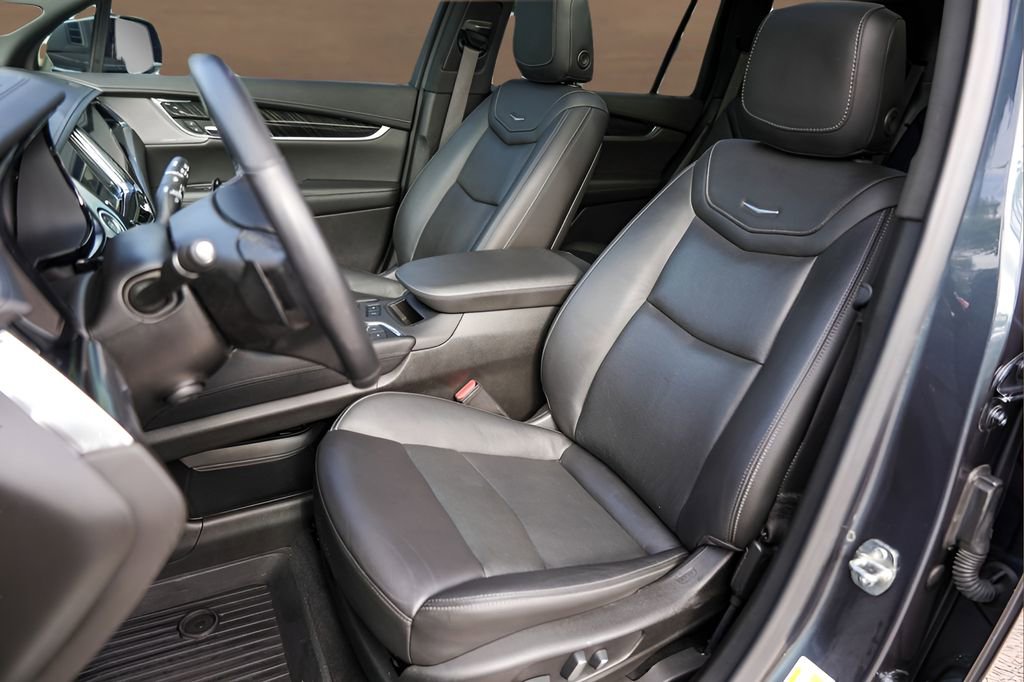Used 2021 Cadillac XT6 Premium Luxury FWD image 7