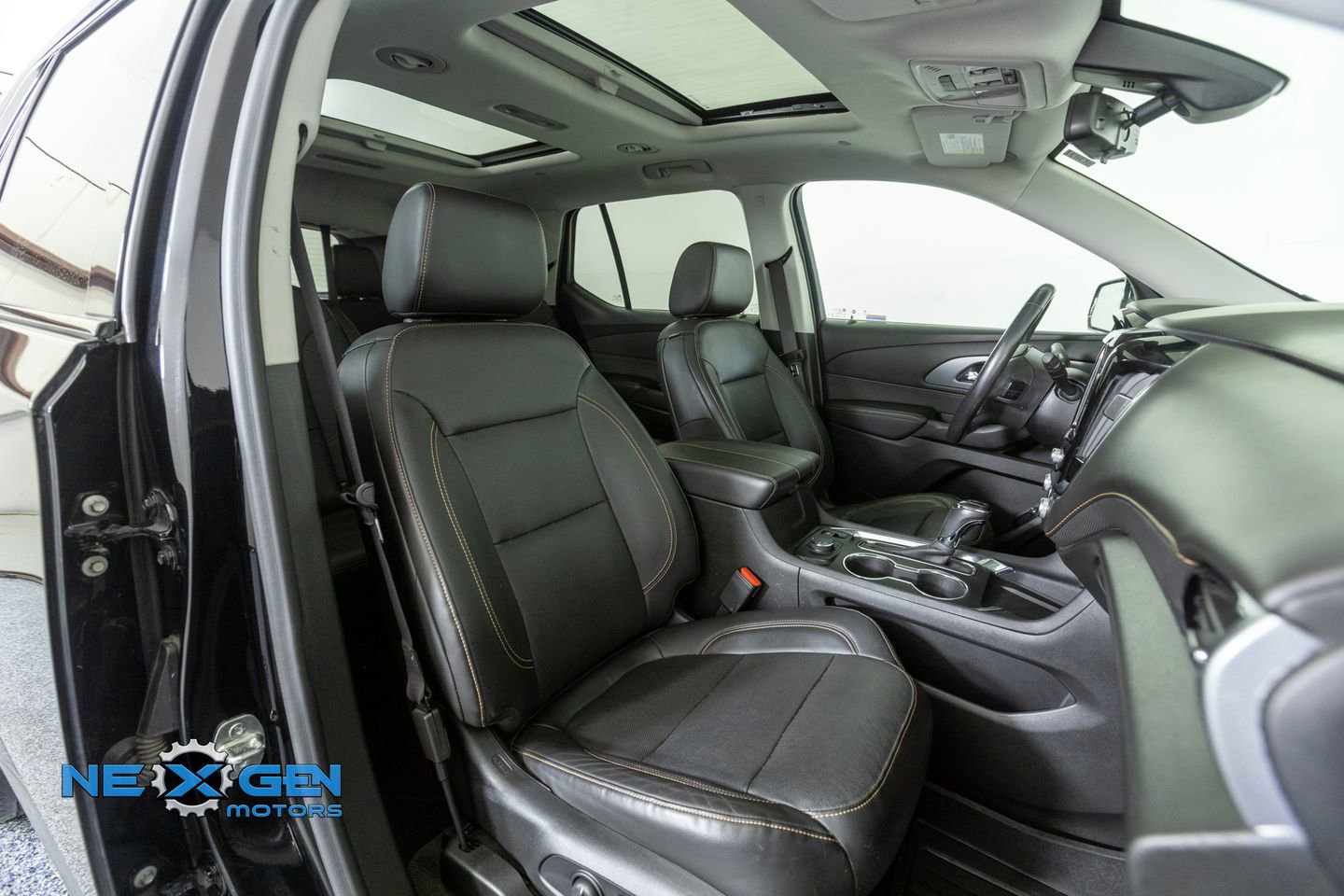 Used 2020 Chevrolet Traverse Premier w/ Redline Edition image 41