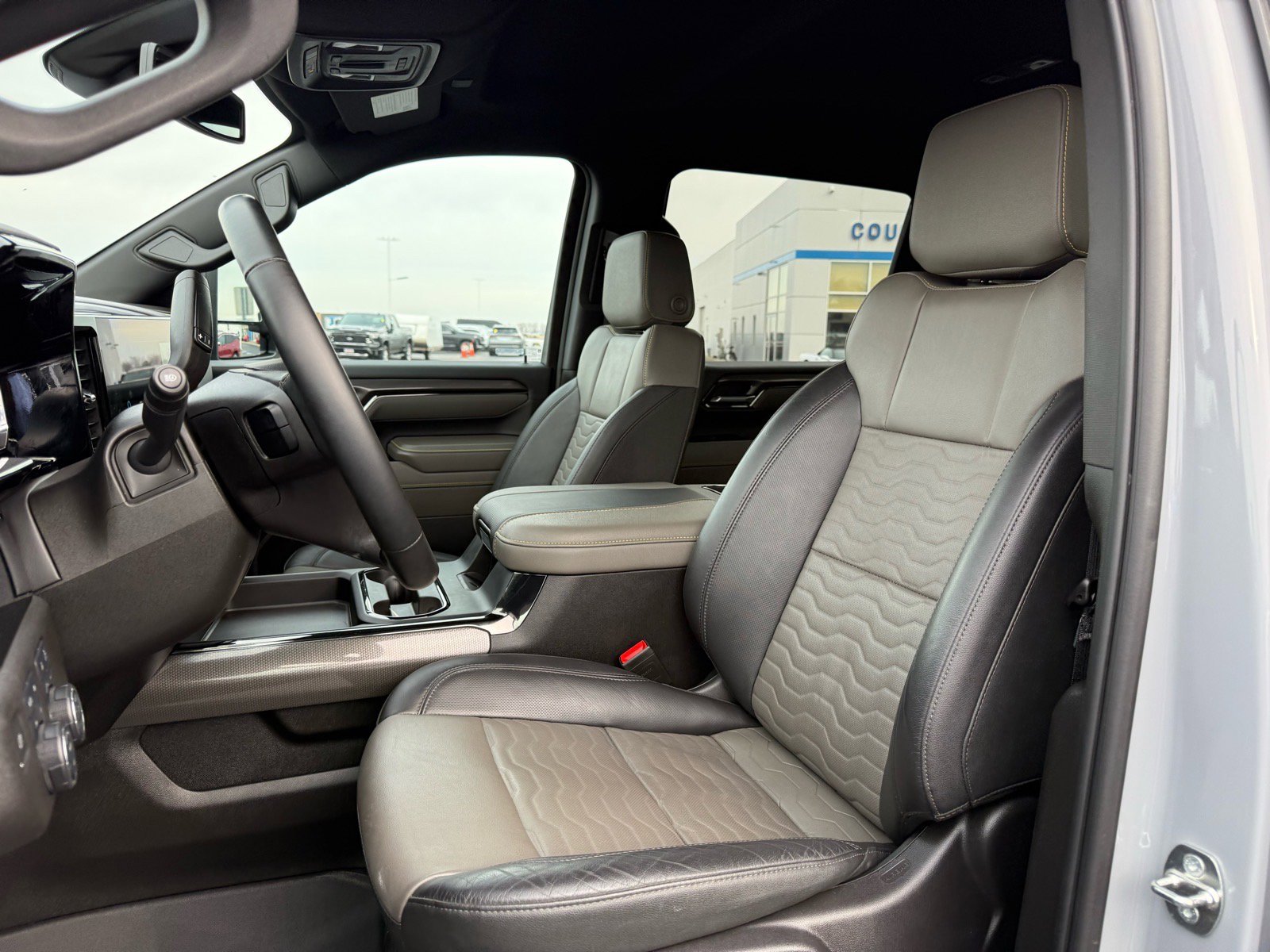 Used 2024 Chevrolet Silverado 2500 ZR2 AWD/4WD image 16