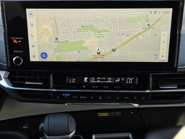 Used 2026 Toyota Sienna Platinum AWD/4WD image 14