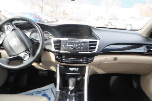 Used 2016 Honda Accord LX image 37