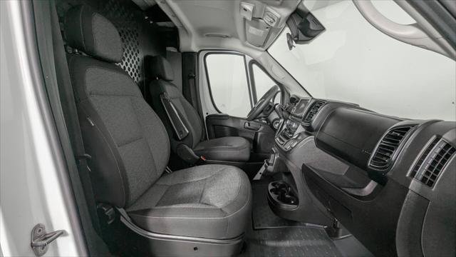 Used 2025 RAM ProMaster 2500 w/ U-Haul Equipment Group FWD image 19
