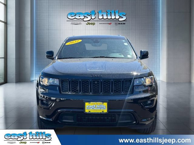 Certified 2022 Jeep Grand Cherokee Laredo X AWD/4WD image 7