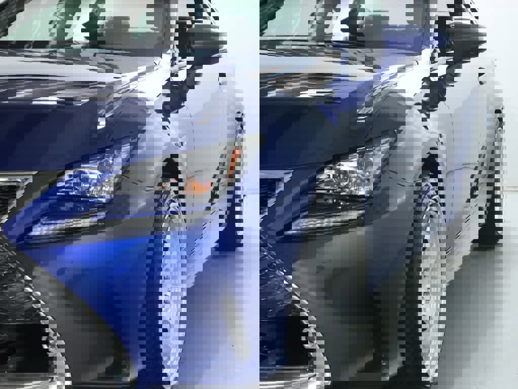 Used 2017 Lexus RC 300 F Sport image 4