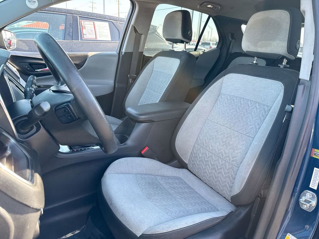 Used 2022 Chevrolet Equinox LS w/ LS Convenience Package image 11