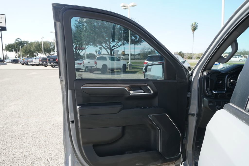 Used 2024 Chevrolet Silverado 1500 LT w/ Convenience Package II image 13