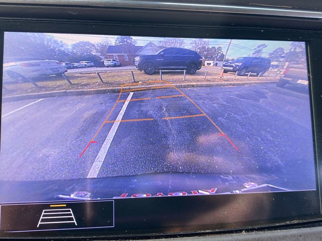 Used 2020 Buick Enclave Premium w/ Sun and Sites Package image 30