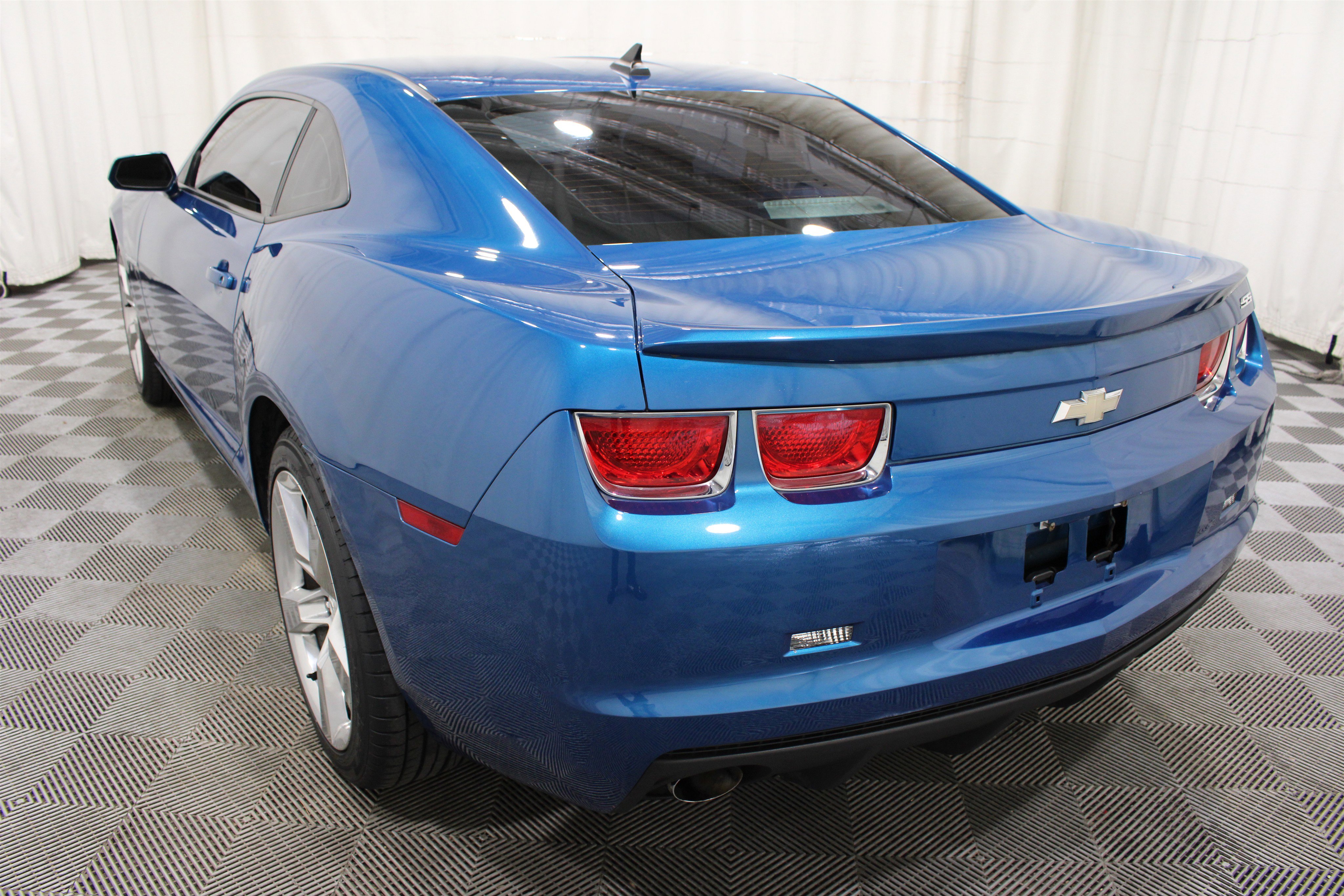 Used 2010 Chevrolet Camaro SS RWD image 31
