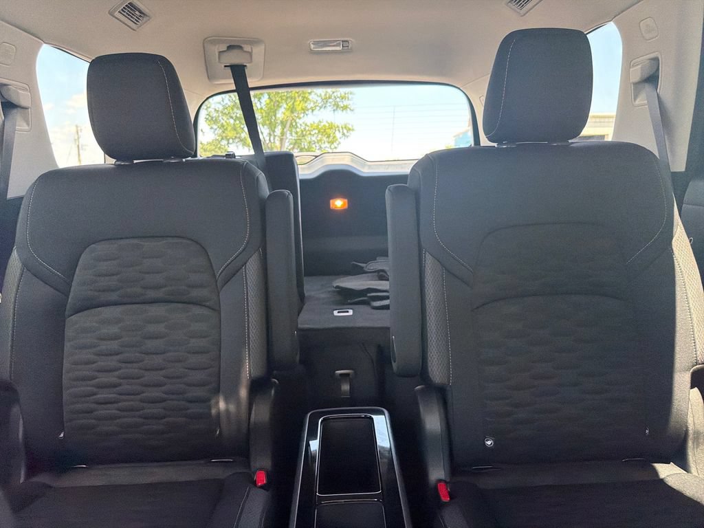 Used 2025 Nissan Pathfinder SV w/ SV Premium Package FWD image 37