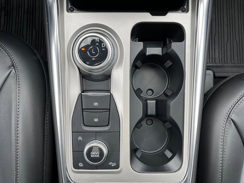 Used 2023 Ford Explorer XLT w/ Equipment Group 202A image 14