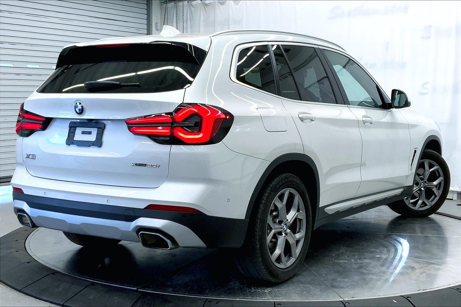 Used 2024 BMW X3 xDrive30i w/ Premium Package AWD/4WD image 7