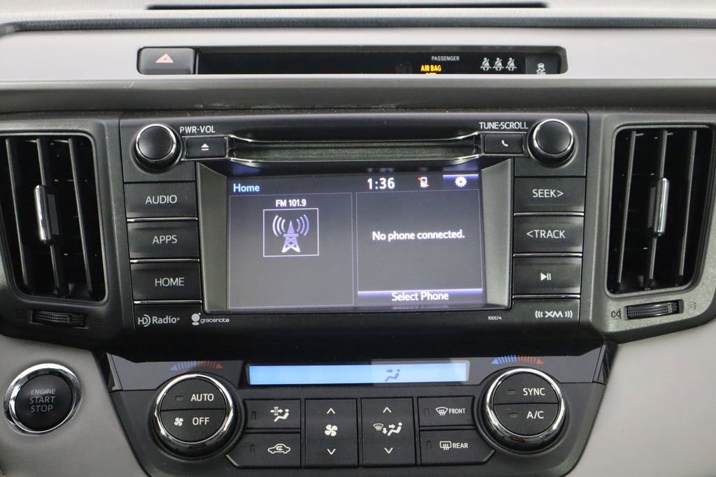 Used 2018 Toyota RAV4 XLE FWD image 28