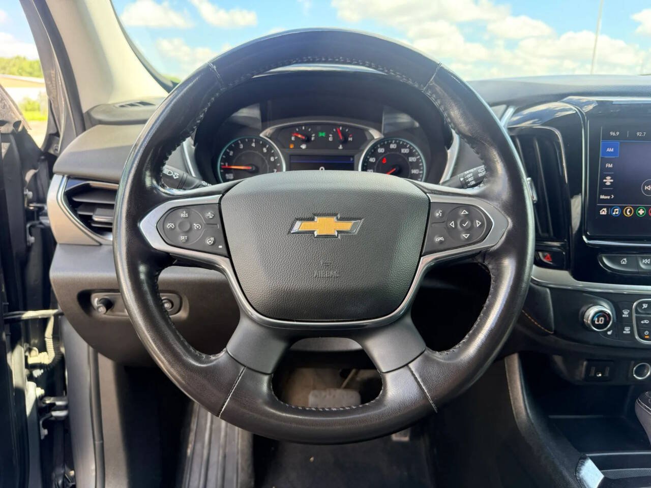 Used 2020 Chevrolet Traverse LT w/ Driver Confidence II Package AWD/4WD image 12