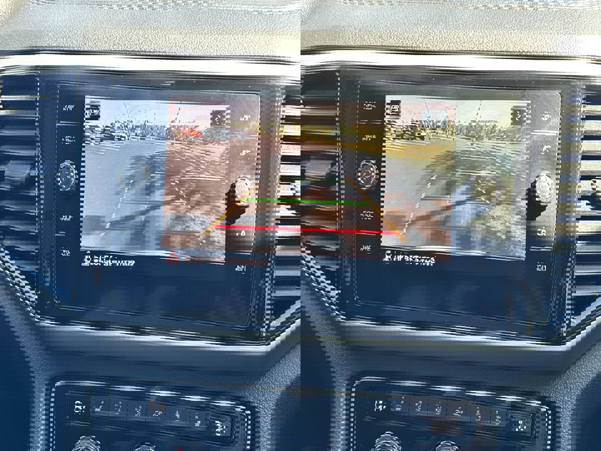 Used 2022 Volkswagen Atlas SEL Premium image 17